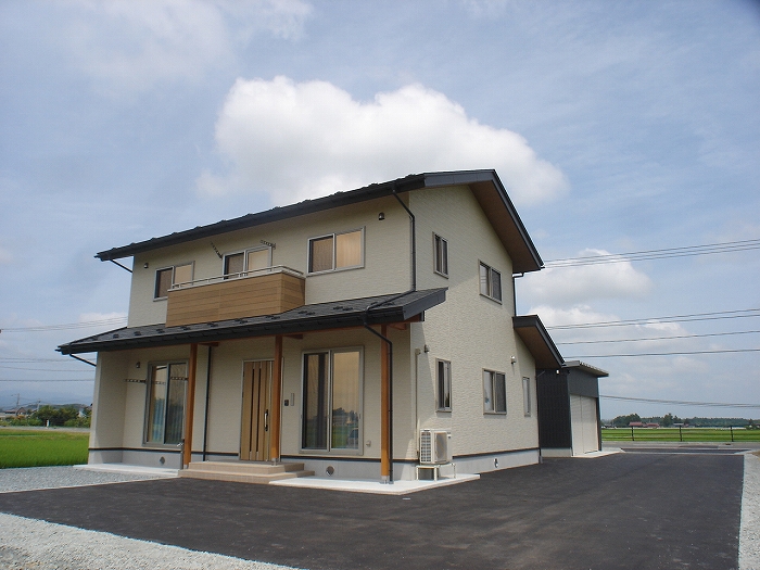 家族の想いをカタチにしたセミオープンな家 画像