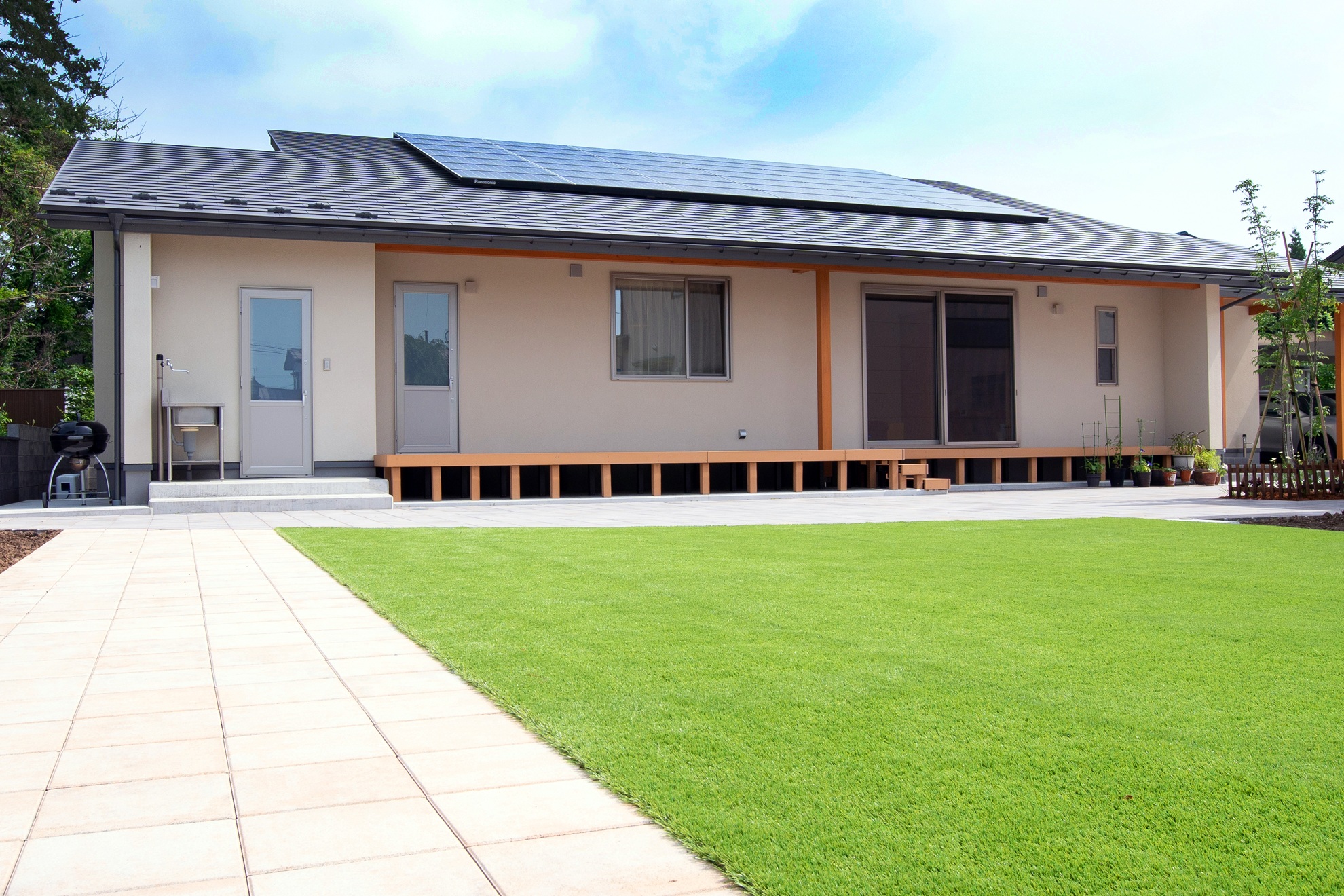 【平屋】一年中裸足で歩きたくなる大空間リビングの家 画像