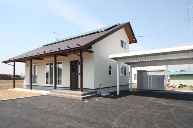 広い敷地と一年中友人が集うフルオープンな家 アイキャッチ画像