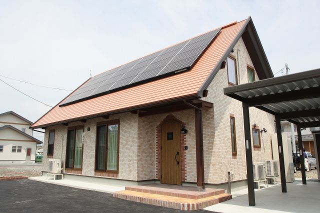 5LDKの明るいリビング＆キッチンの家 アイキャッチ画像