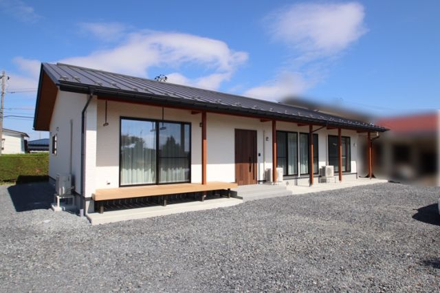 程よい距離感の二世帯平屋の家 アイキャッチ画像